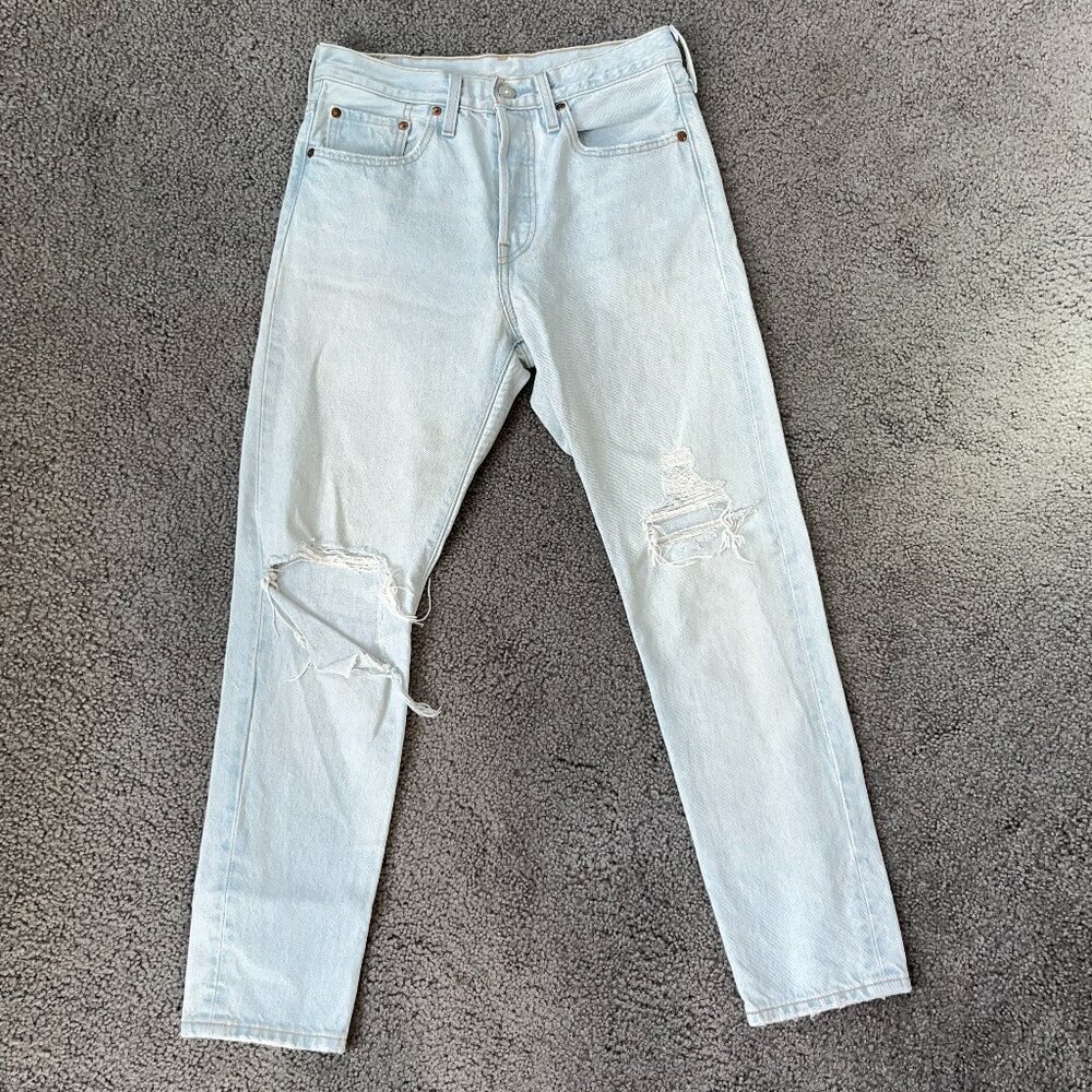 LEVI'S BIG E LIGHT WASH 501 S BUTTON FLY JEANS - W27 L 28